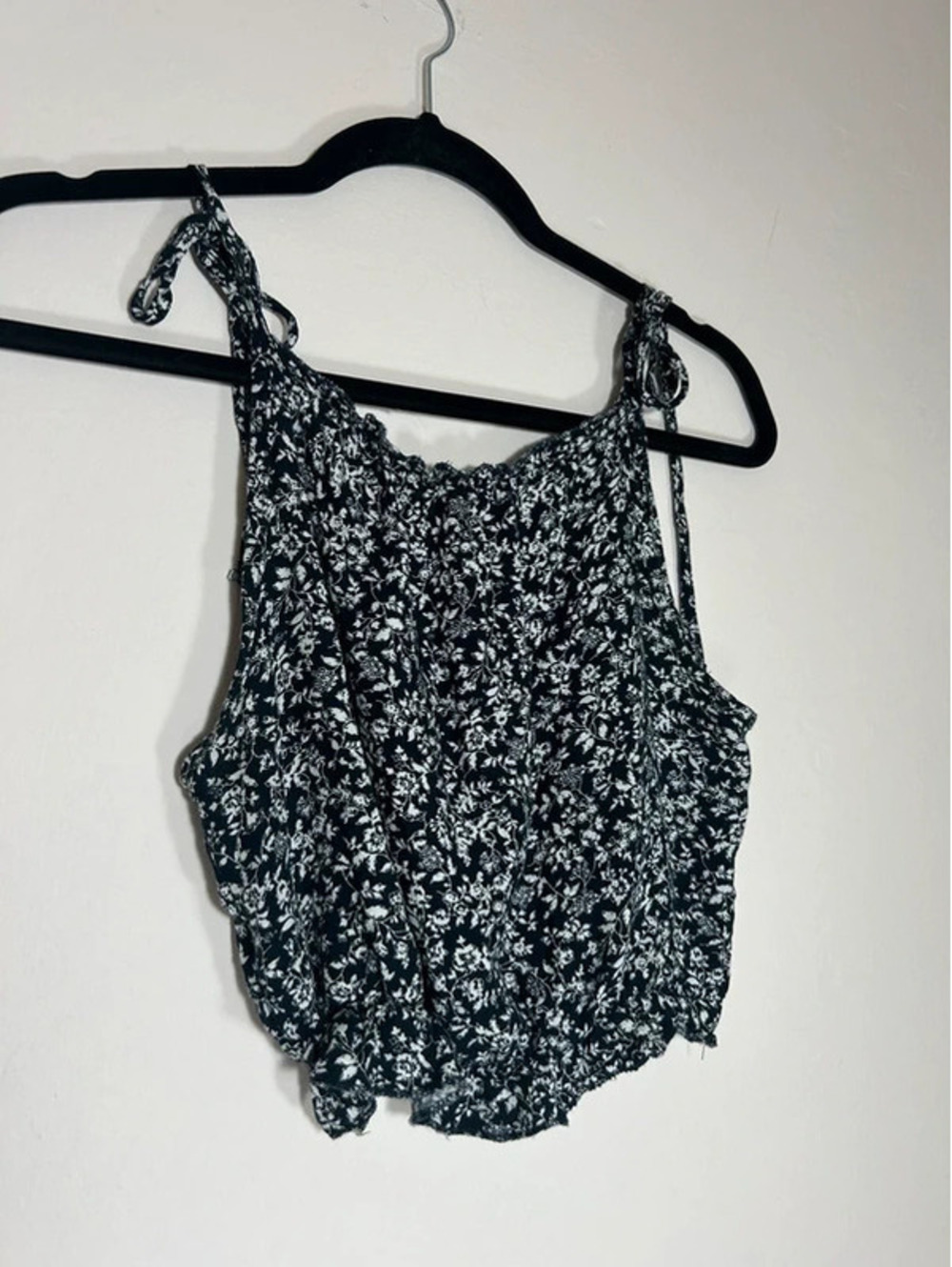 Brandy Melville Navy White Floral Ruffle Cami Tie Shoulder Tank Top